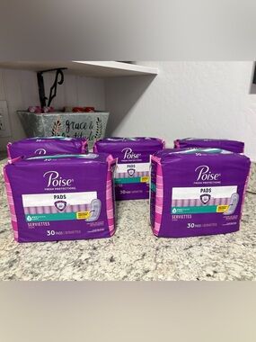 Poise Pads 3 Drop Light Unscented Pads 30 Per Pack x 4 Packages Both Brand New
